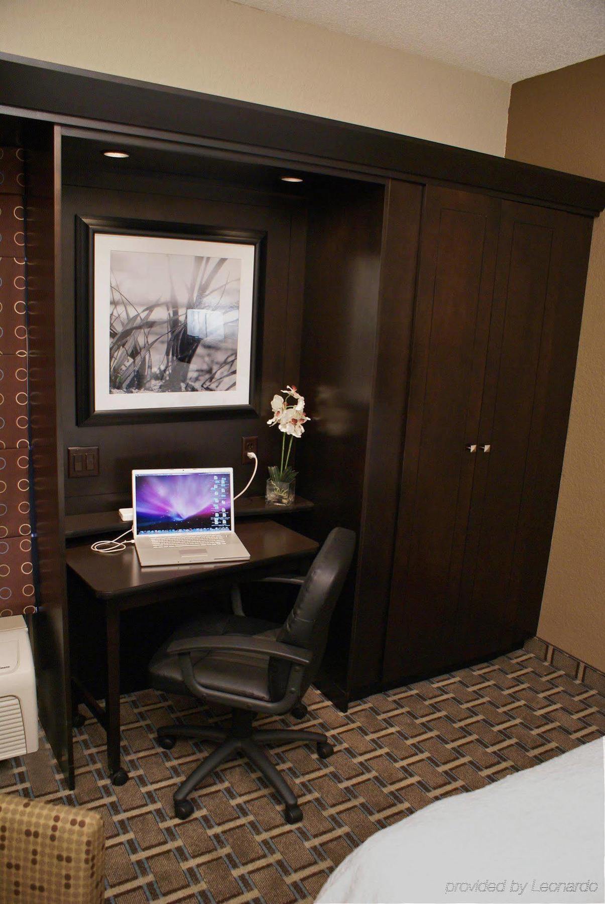 Spark By Hilton Tampa Brandon الغرفة الصورة